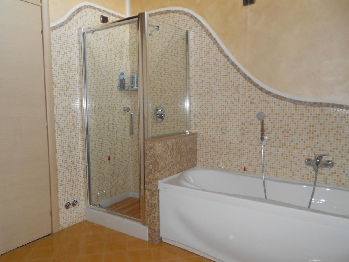 B&B Stella Del Borgo Castiglione Olona Exterior photo
